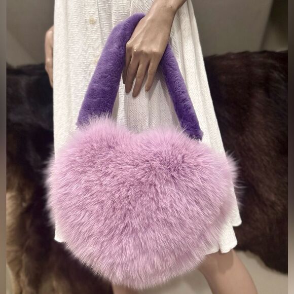 One of a kind! Premium Real Fox Fur Heart Shaped Bag & 2 Straps & Fur Ball Charm - Picture 3 of 17